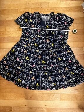 crown & ivy Navy Floral Grid Tiered Short-Sleeve Dress